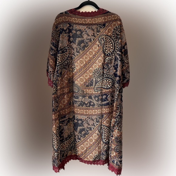 Chloe Overlay - Picture 2 of 4